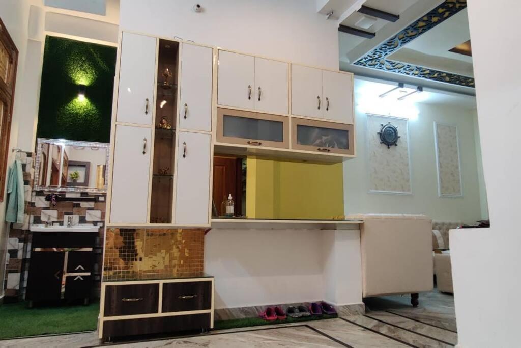Blessing'S Home Stay 4 Bedroom Luxury Villa Lucknow Exterior foto